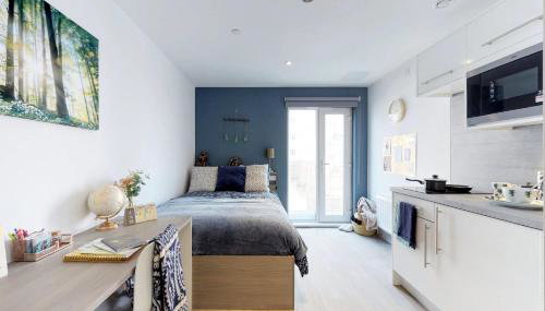 For Students Only The Bridge in Newcastle - Photo 3