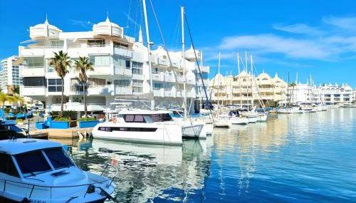 Stunning Home with Outdoor Swimmingpool, 4 Bedrooms and Wifi - Foto 3