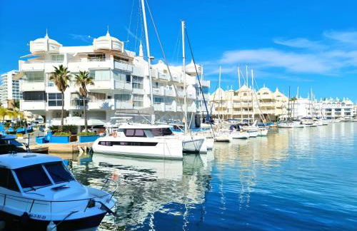 Stunning Home with Outdoor Swimmingpool, 4 Bedrooms and Wifi - Foto 3