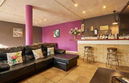 Villa Sitges Ilusión 15 minutes by car from Sitges Sleeps 16 people XXL swimming pool - Foto 42