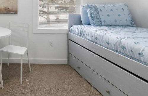 The Coastal Comfort with Sauna, HotTub and Games near Dunes - Photo 2