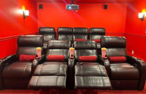 Poconos True Log Cabin with Sauna, Movie Theather, Hot Tub & Fire Pit! - Photo 3