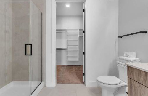 Beach Bliss Modern 3 Bed Oasis Mins from Shore - Foto 13