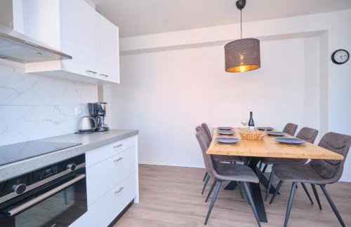 Queen's Lodge Mastrinka by Litto - Photo 38