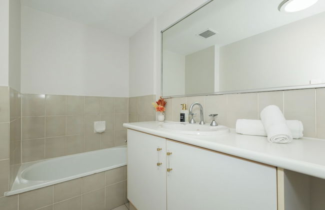 Bayview Beach Holiday Apartments - Photo 55