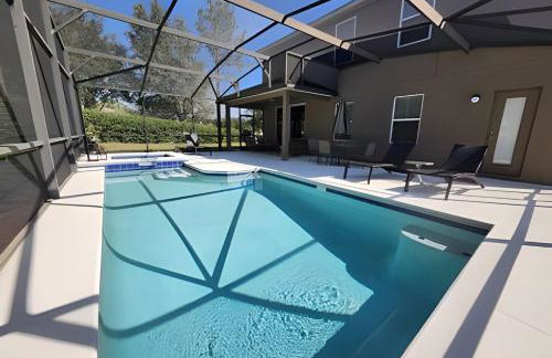 New to Market Spacious Private Pool Retreat - Foto 33