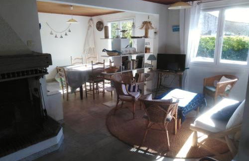 Maison oléronaise avec la plage à pied et la piste cyclable au bout du jardin - Foto 10