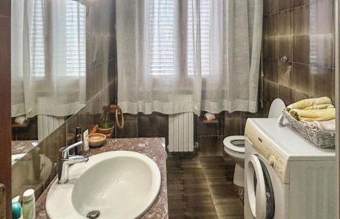 Lovely Apartment In Collesalvetti - Foto 17