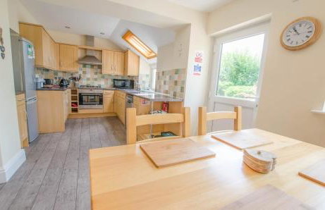 Cloudbreak Braunton, Sleeps 8 - Hot Tub hire - Dog Friendly - Foto 11