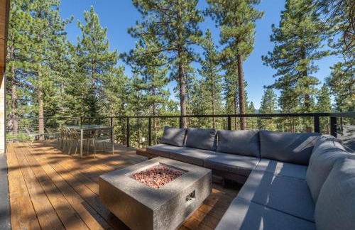 Modern Eco Retreat with Hot Tub and Views - Foto 58