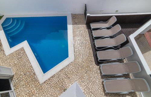 BEAUTIFUL VILLA - 4 bedrooms, heated pool, 2 priv car park places, fibre net, PS5, tv channels - Foto 14