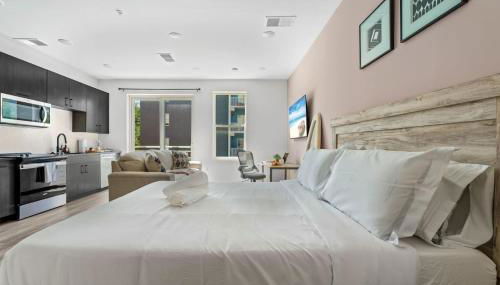 Channelside- Workers Paradise! Near Everything - Photo 4