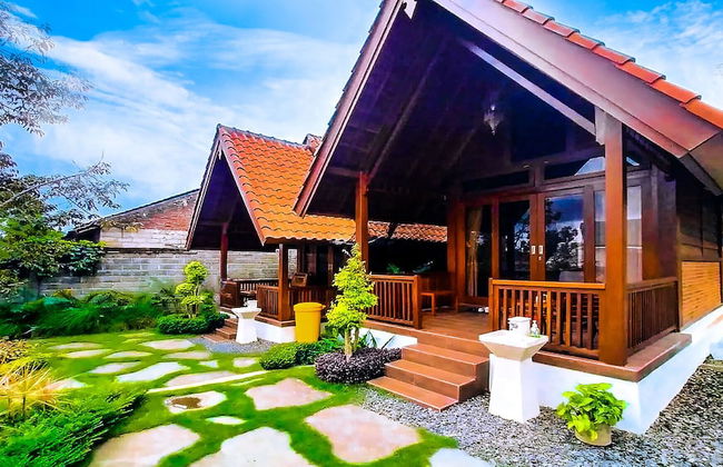 Andung Andung Villa and Resto - Photo 16