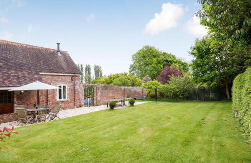 Coach House - Photo 12