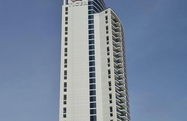 Marco Polo - Pastel Studio with Stunning Aerial City Views - Photo 23