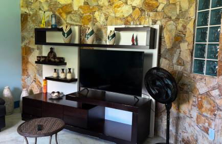 Casa espaçosa com sala de jogos interna e externa - Photo 25