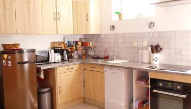 Gîte sur la Côte-d 'Emeraude classée 2 étoiles - Photo 3, stove, dishwasher, toaster