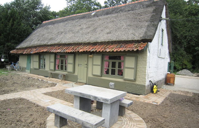 Tranquil Home With BBQ - Photo 33