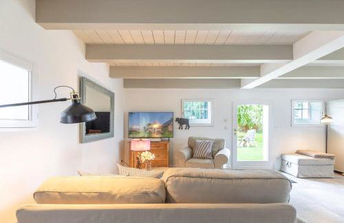 Idyllische kleine Reetdachkate mit Blick über die Felder - Kamin, Terrasse & Privatparkplatz - Foto 4