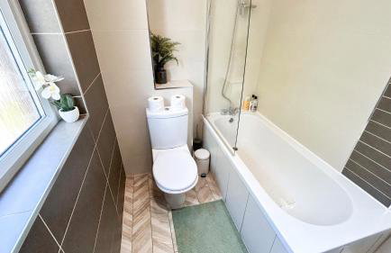 Lovely 4-Bedroom Kilburn Flat with Garden and Parking near Hampstead Heath, Abbey Road by Staylio London - Foto 34