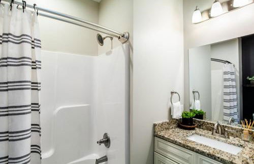 Elegant End Condo Fireplace Community Amenities - Foto 33