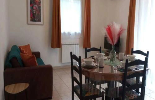 L'Étoile Biterroise - Appartement de Vacances avec Piscine et Parking gratuit à Béziers - Foto 10