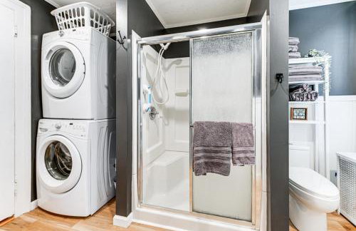 Near Lake and Wineries Spacious Union Springs Home! - Foto 16