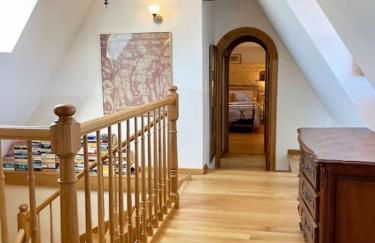 Charming 19th Century Farmhouse with Pool - Foto 2