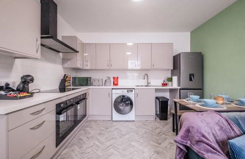 8 Bedroom, 8 En suite, 12 beds, Fast Wifi, Contractors, Parking - Foto 39