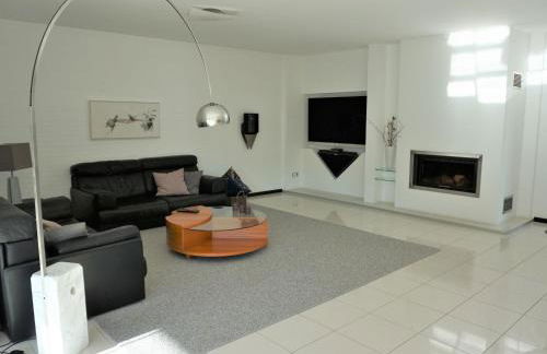 Holiday Home Großzügiges Haus mit traumhafter Gartenanlage by Interhome - Foto 9