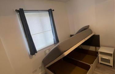 Cosy Self contained Studio flat - Photo 6