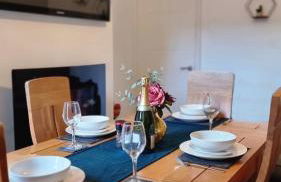 Stylish 3-Bedroom Home, Patio & High-Speed Wi-Fi - Foto 2