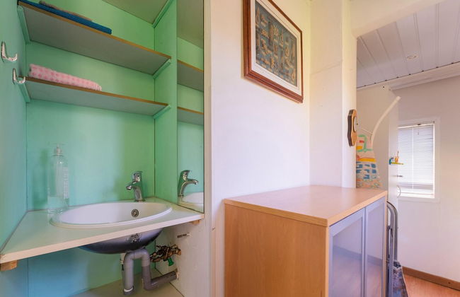 Amazing Holiday Home With Spacious Garden - Photo 16