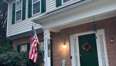 Charming Entire 3 Bedrooms House with AC and Wifi - Foto 2