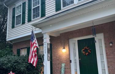 Charming Entire 3 Bedrooms House with AC and Wifi - Foto 2