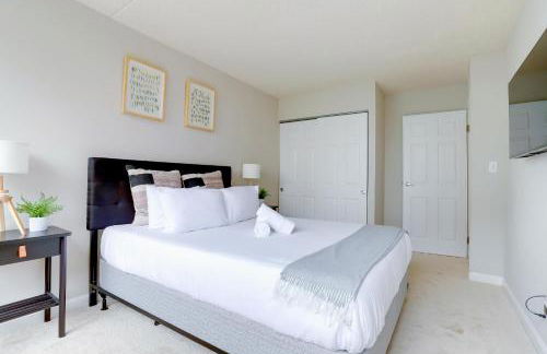 Prime Location Near Pentagon and Metro - Foto 11