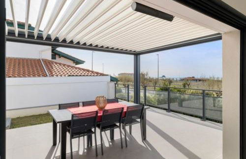 Beautiful new ocean facing villa - Foto 51