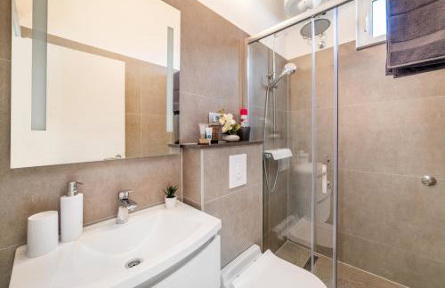 Amare Apartments - Photo 35