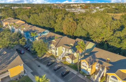 Familiar Retreat with Resort Access Near Disney - Foto 31