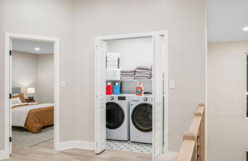 Tysons LUXE 6BR Modern and Spacious - Foto 32