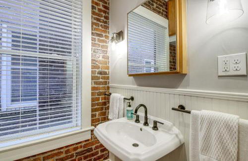 Stylish Dtwn Knoxville Condo with Rooftop Deck! - Foto 15