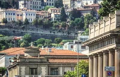 Smart Station Design Apartment Central - Photo 31