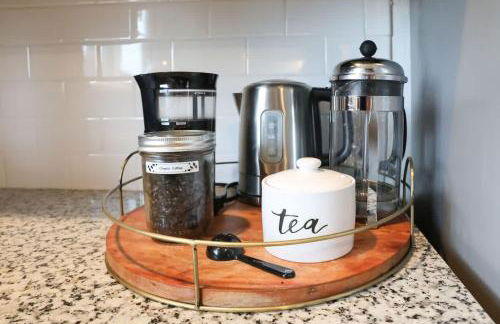 Spruce Beach Cottage - Walk to beach - Photo 14