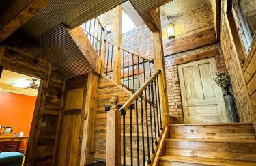 THE LOFT 3 level urban cabin with a HUGE patio! - Foto 20