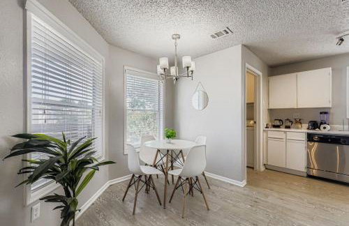 Chic 2B - 2BA Getaway - Cedar Park - North Austin - Foto 2