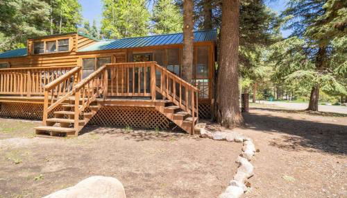 The Cottonwood Cabin #17 at Blue Spruce RV Park & Cabins - Foto 2