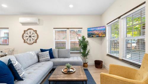 Walk to Old Town - Cozy Restored Cottage - Foto 2