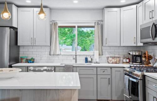 Spacious and Luxury Designed Ranch with Game Room - Foto 2