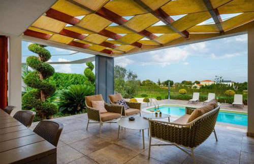 Villa Royal Green Two - Photo 11