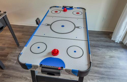 Relaxing Vegas Stay with BBQ & Games - Foto 29